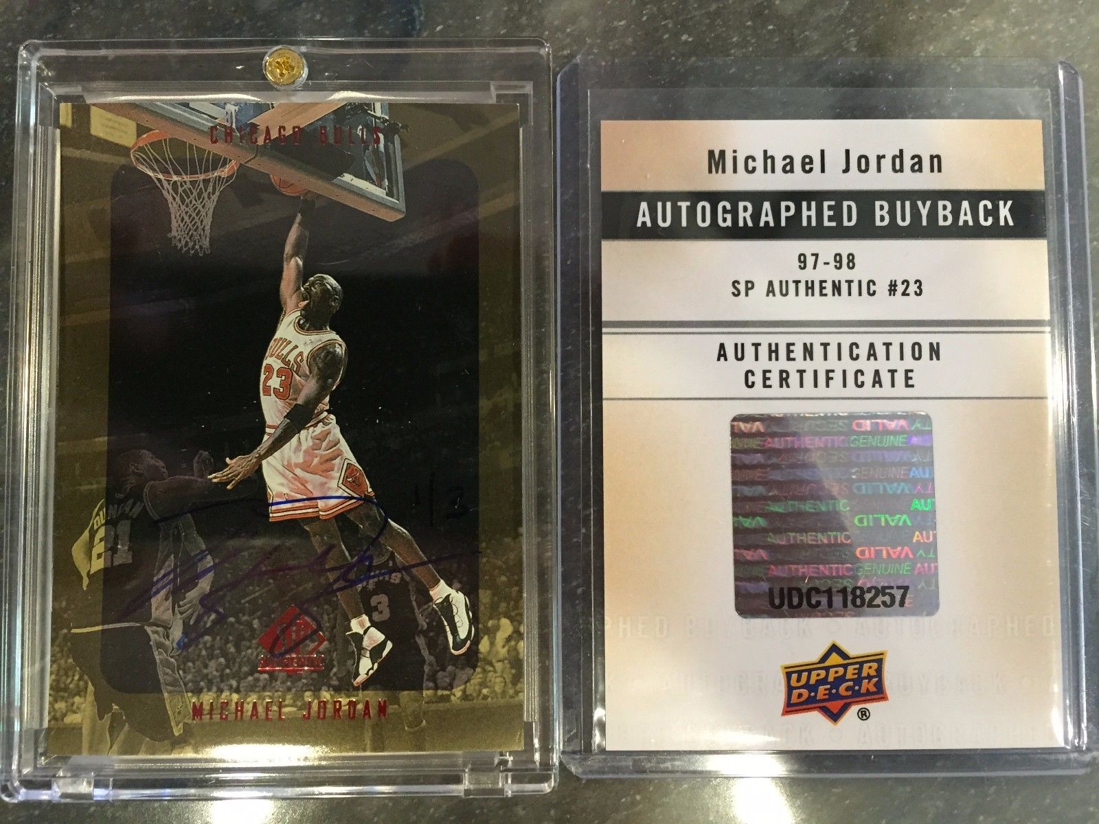 1997 1998 SP Authentic Buyback michael jordan Autograph Signature 