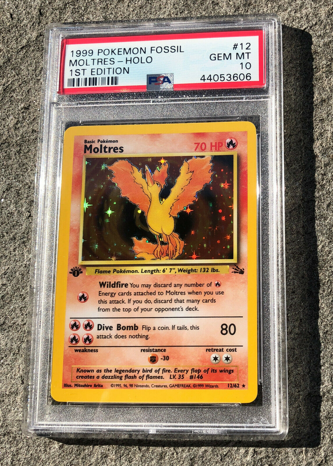 Pokemon Card  PSA 10 GEM MINT 1st Edition Holo Moltres Fossil 1999