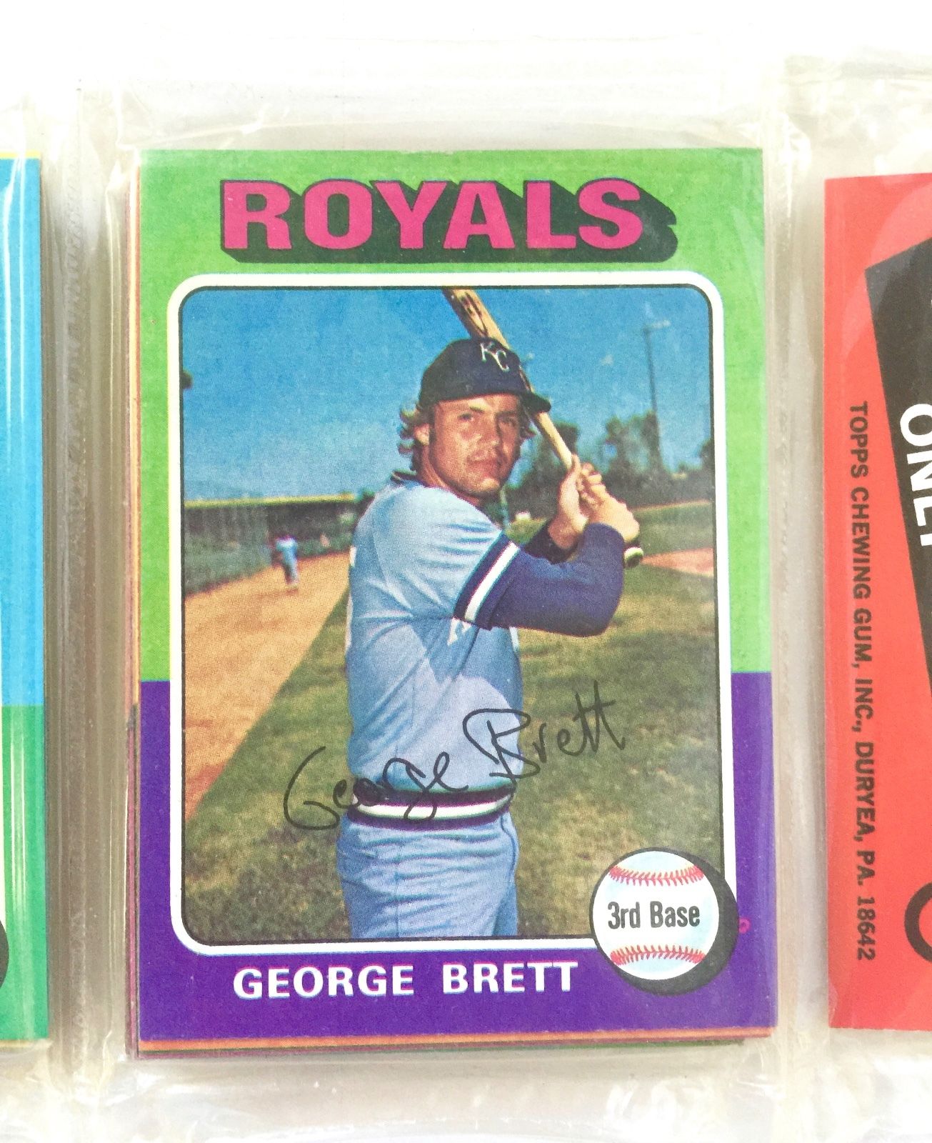 1975 TOPPS UNOPENED RACK PACK WITH GEORGE BRETT ROOKIE CARD  CHARITY AUCTION